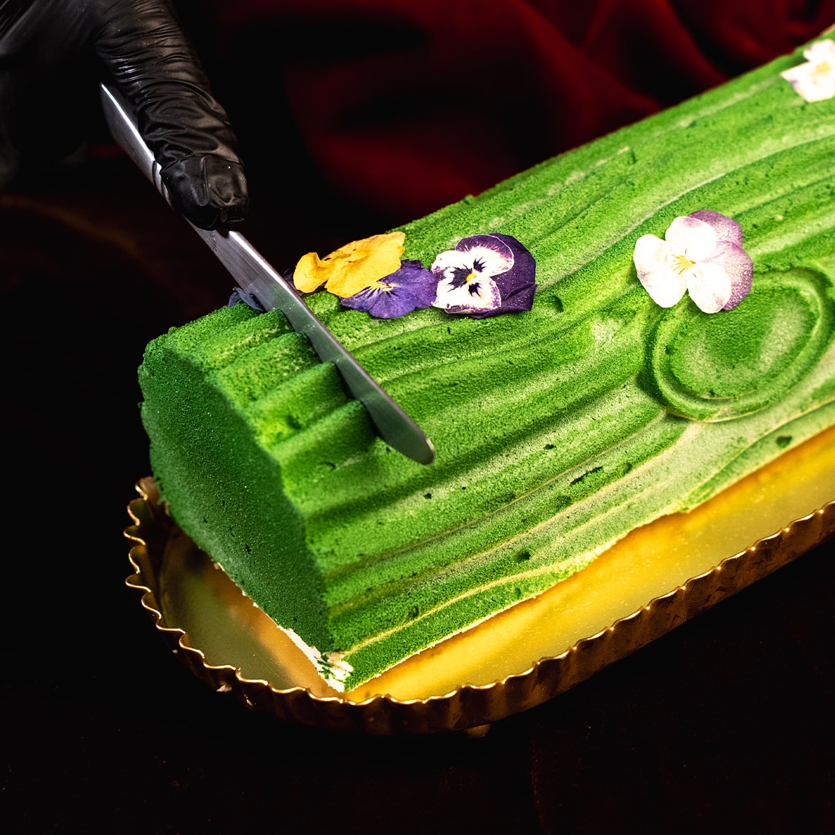 decoupe-petite-fleur-dans-la-prairie-buche-3-min